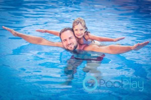 Descubre cómo eliminar y prevenir el agua verde de la piscina siguiendo los consejo de PoolPLay